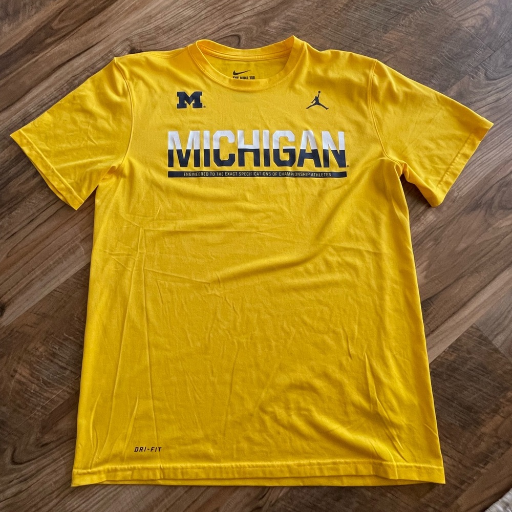 Michigan dri fit t